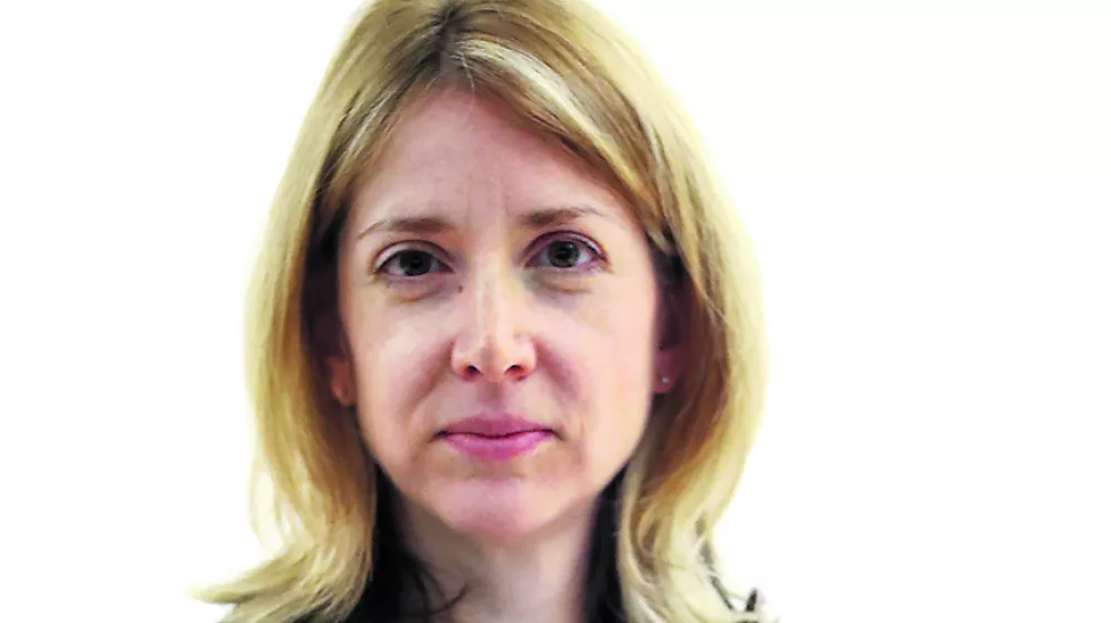 Veronika Rupnik Ženko- Redakcija Dnevnik 2024 - portreti za komentarje in kolumne - kolumnisti - komentatorji &ndash; novinarji - portret //FOTO: Luka Cjuha
