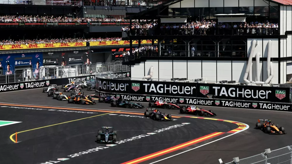 Formula One F1 - Spanish Grand Prix - Madring, Madrid, Spain - September 13, 2026 McLaren's Lando Norris leads into the first corner at the start of the race ahead of Mercedes' Andrea Kimi Antonelli REUTERS/Jakub Porzycki   TPX IMAGES OF THE DAY