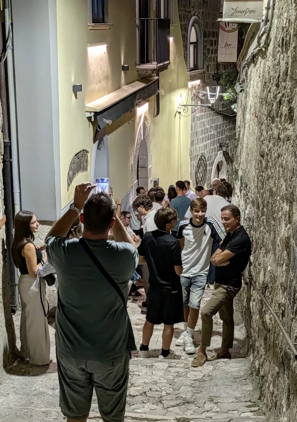Gneča pred Grani in Pepe / Foto: Miha First