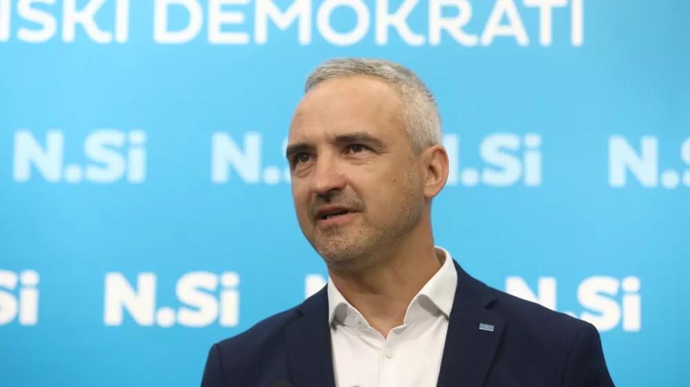 Janez Cigler Kralj na veliko zaposluje člane Nove Slovenije
