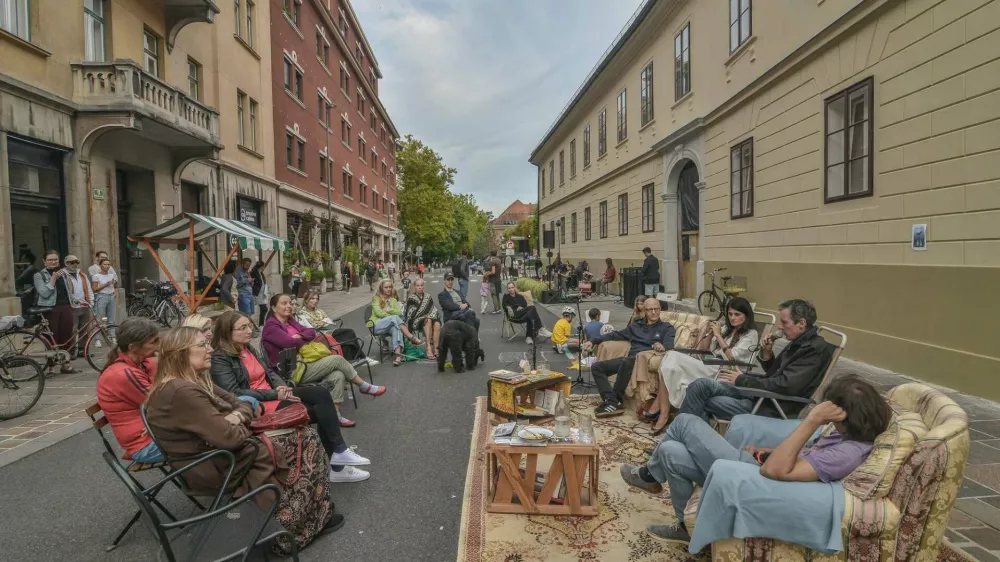 Povabilo na tradicionalno ulično zabavo na Poljansko cesto. Foto: visit Ljubljana