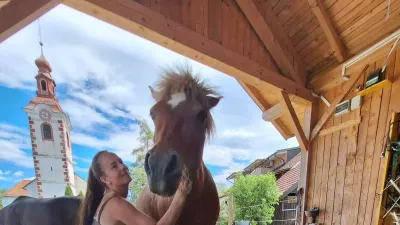Mini ranč Negra: Iz ljubezni do živali ustvarja svoj mali svet