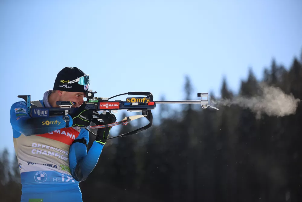 Biathlon - IBU Biathlon World Championships - Pokljuka, Slovenia - February 14, 2021 France's Emilien Jacquelin in action during the men's 12.5km pursuit REUTERS/Borut Zivulovic