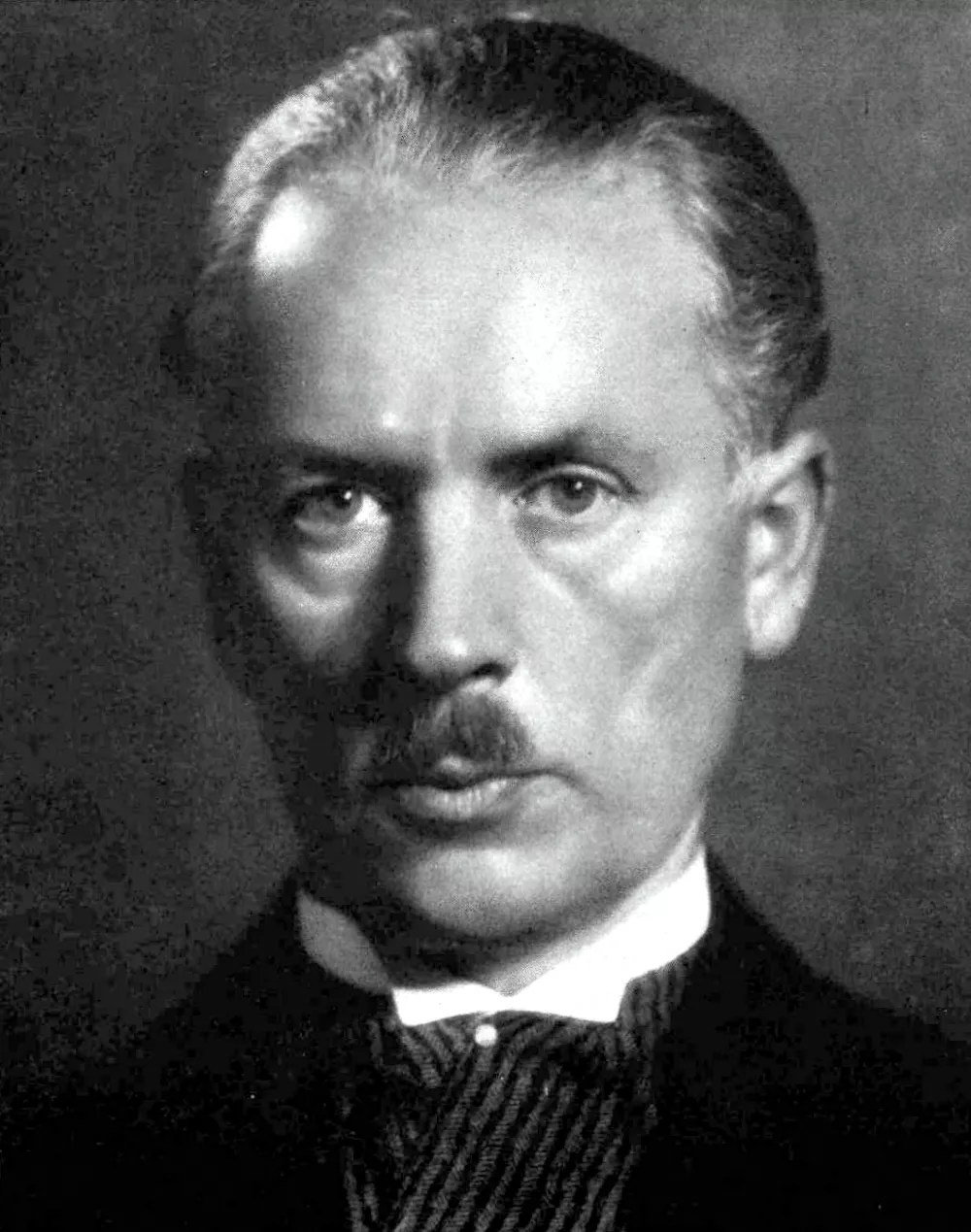  Juro Adle&scaron;ič (1884&ndash;1968) (&copy; ZRC SAZU, UIFS, arhiv)