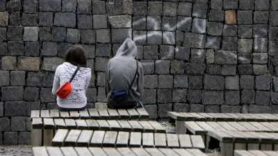 - MADŽARSKA 2010 - Budimpešta - ilustrativna fotografija - osamljenost   ///FOTO: Tomaž Skale