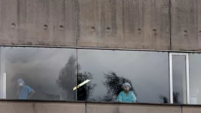 Klinični center, zdravniki, medicinske sestre, zaščitna maska - ilustrativna fotografija, // FOTO: Luka CjuhaOPOMBA: ZA OBJAVO V ČASOPISU DNEVNIK