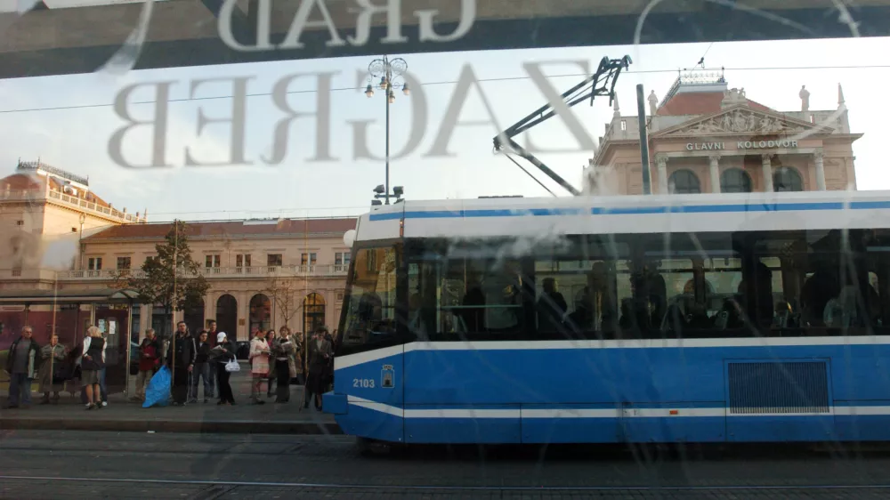Hrva&scaron;ka - Zagreb - glavni kolodvor &ndash; tramvaj - ,//FOTO: Jaka AdamičOPOMBA: ZA OBJAVO V ČASOPISU DNEVNIK