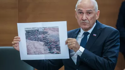 Ljubljana, DZ.Zadnji dan redne seje DZ, na kateri je na poslanska vprasanja odgovarjal predsednik vlade Janez Jansa.Predsednik vlade Janez Jansa.