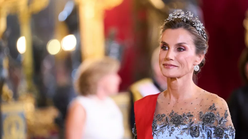 29-09-2026 Gala Queen Letizia pose before the galadinner at the royal palace in Madrid on the 1st day of the 2 day statevisit to Spain.No Spain&copy; PPE/Thorton//PICTUREPRESSEUROPE_PPE260929195/Credit:Thorton/PICTURE PRESS EUROPE/SIPA/2609300942,Image: 1139384494, License: Rights-managed, Restrictions:, Model Release: no 
