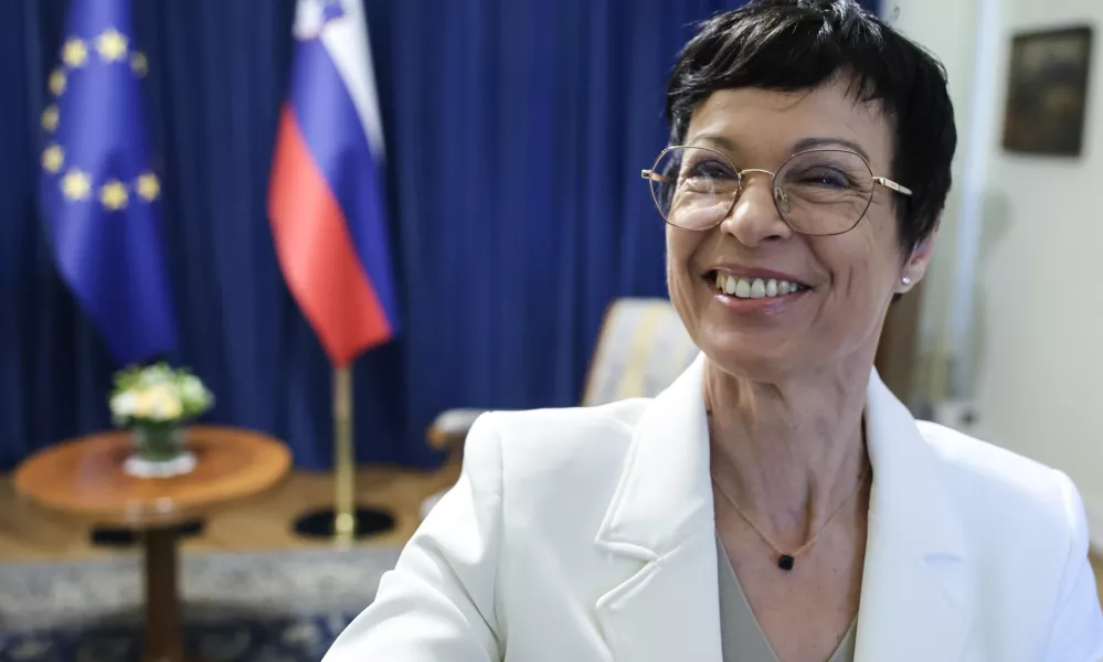 Marta Kos- 21.07.2025 - predsednik vlade Robert Golob bo sprejel evropsko komisarko za &scaron;iritev Marto Kos, s katero bosta govorila o predlogu Evropske komisije glede večletnega finančnega okvira EU 2028-2034, krepitvi konkurenčnosti ter stanju &scaron;iritvenega procesa EU//FOTO: Jaka Gasar / Foto: Jaka Gasar