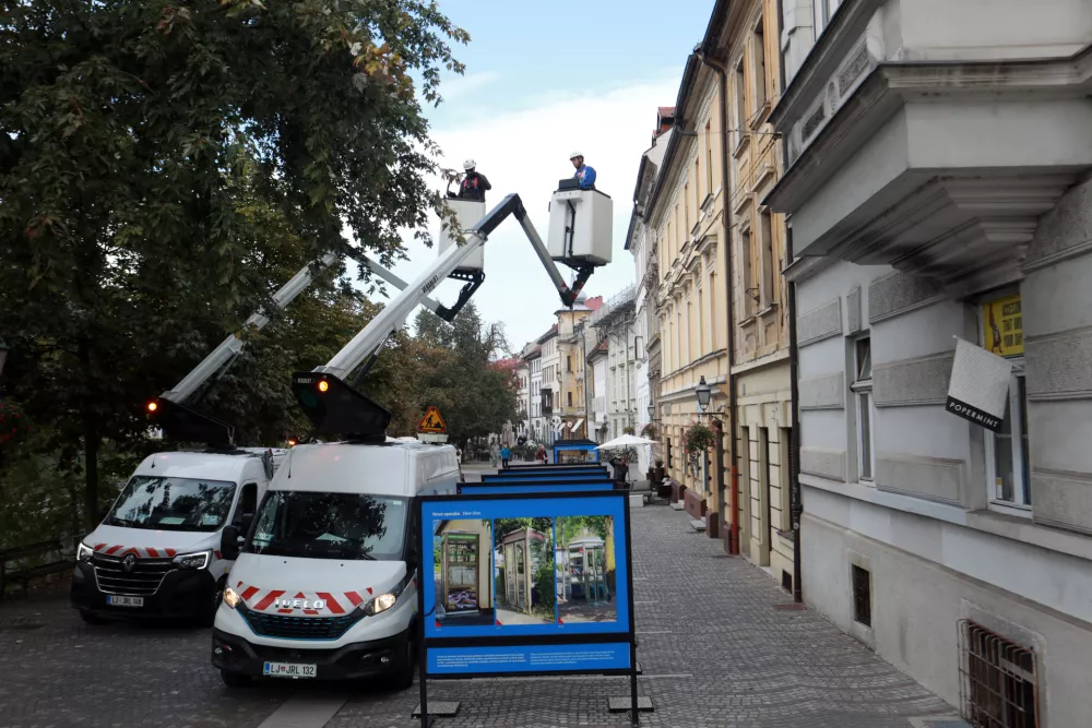 06.10.2026 - novoletne lučke,postavljanjeFoto: Tomaž Skale