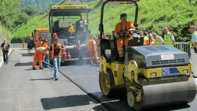 asfaltiranje ceste v Ba&scaron;ki grapi - poligon za testiranje črne jeklarske žlindre v asfaltu