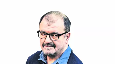 Ahmed Burić, kolumnist Dnevnika------COLORPSAV PERMANENT PROSIM !!!