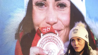 dobitnica bronaste olimpijske medalje deskarka Gloria Kotnik - 12.02.2022 – Krajnska Gora - Olimpijski komite Slovenije (OKS) - sprejem za slovenske olimpijce in olimpijke zimskih olimpijskih iger ZOI Peking 2022 //FOTO: Jaka Gasar