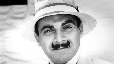 David Suchet kot Hercule Poirot