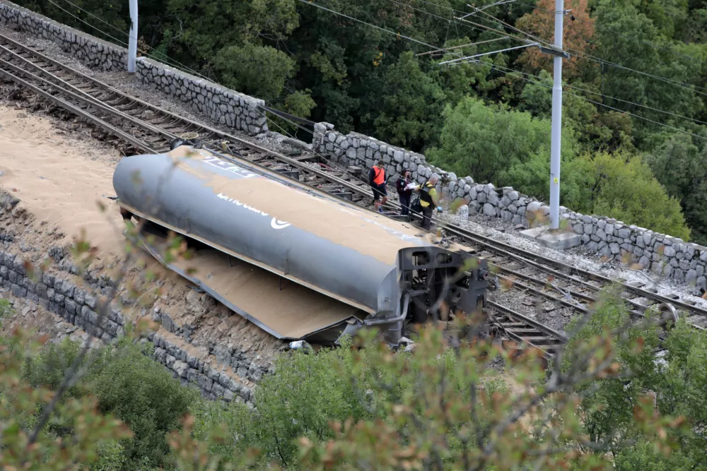 10.10.2026., Meja - Vagoni teretnog vlaka iskocili iz tracnica na ulazu u stanicu Meja. Photo: Goran Kovacic/PIXSELL