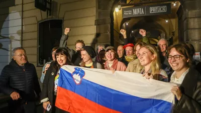 11.10.2026 - referendum 4x za 4x proti 11 oktober - zakonodajni in 3 x posvetovalni referendum - ekipa Inštituta 8. marec skupaj s civilno družbo rezultate referenduma spremljala v PritličjuFoto: Luka Cjuha
