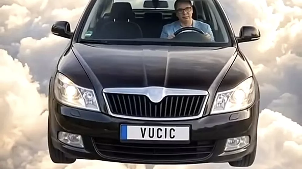 Aleksandar Vučić se pojavlja v reklamnih spotih, ki so eden bolj bizaren od drugega. F tiktok profil Aleksandra Vučića