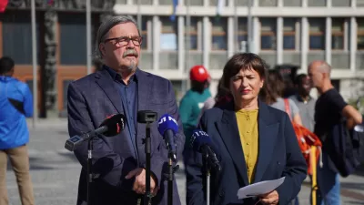 Ljubljana, Trg republike.Izjava poslancev Levice Natase Sukic in Vladimirja Sege glede dogajanja na skupni seji odborov DZ za gospodarstvo, delo in sport ter za notranje zadeve in javno upravo.