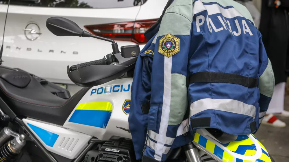 11.7.2025 - policija, nadzor prometa, lahka motorna vozila, skuter, moped, varnost v prometruFoto: Luka Cjuha