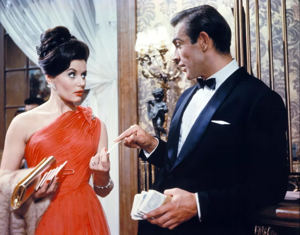 DR. NO, Eunice Gayson, Sean Connery, 1962.,Image: 98139365, License: Rights-managed, Restrictions: For usage credit please use; Courtesy Everett Collection, Model Release: no 