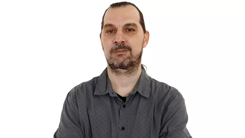 Gregor ButalaZA ONLINE - Redakcija Dnevnik 2024 - portreti za komentarje in kolumne - kolumnisti - komentatorji &ndash; novinarji - portret //FOTO: Luka Cjuha