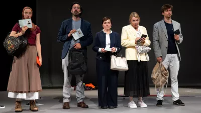 Predstava Kako se naučiti dvojine: Več kot zgolj iskanje skupnega jezika