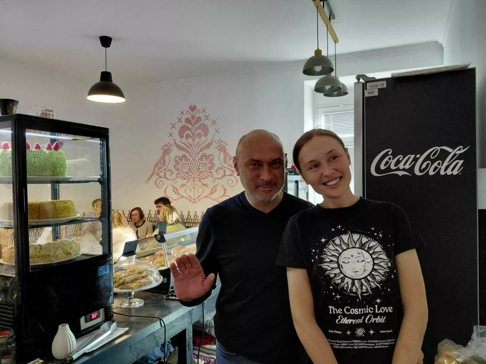 Ukrajinca XX sta si zaradi vojne v domovini novo življenje ustvarila v Gradcu.