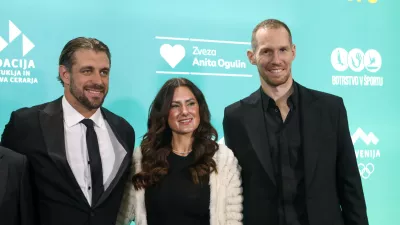 Anže Kopitar, Tine Urnaut19.10.2026 Dobrodelnem večeru Fundacije Miroslava Cerarja in Leona &Scaron;tuklja, na katerem bomo zaokrožili leto&scaron;nje aktivnosti v okviru projekta Botrstvo v &scaron;portu. Foto Luka Cjuha