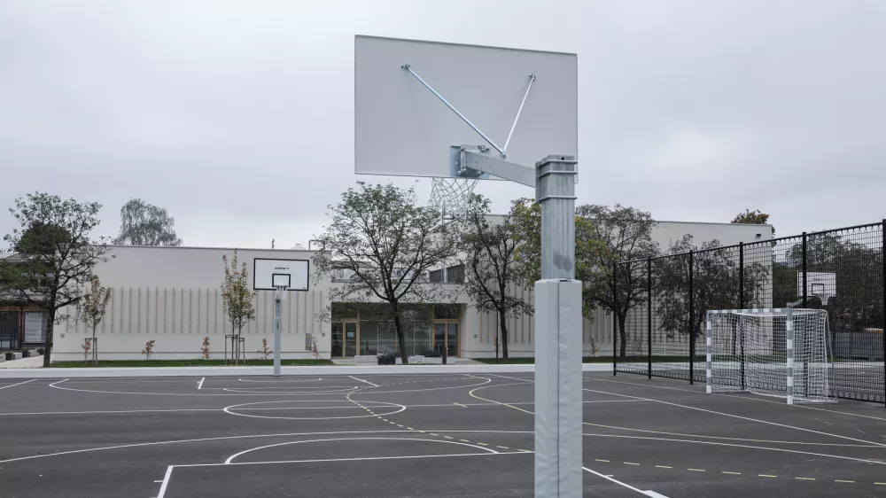 - 19.10.2026 - prenovljeno igri&scaron;če na O&Scaron; MIlan &Scaron;u&scaron;tar&scaron;ič//FOTO: Jaka Gasar