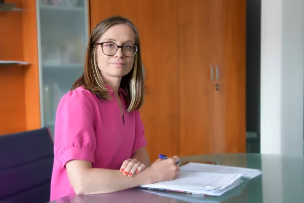 Ana Vodičar, direktorica Področja za odločanje o pravicah in za medicinske pripomočke Zavoda za zdravstveno zavarovanje Slovenije.