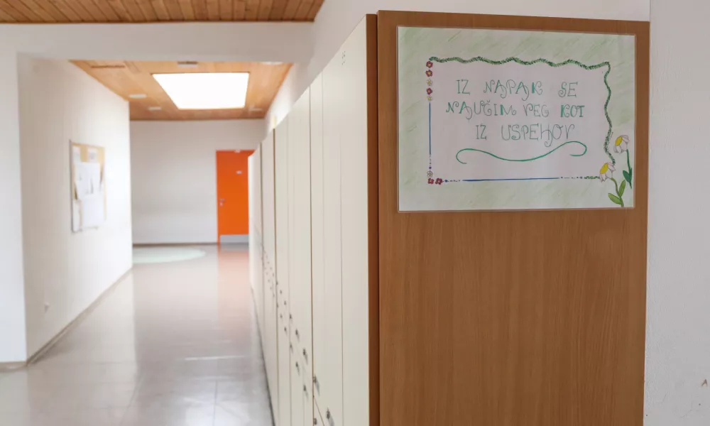 - &scaron;ola, &scaron;olski hodnik, &scaron;olska garderoba,- 15.04.2026. O&Scaron; Straži&scaron;če. Kuharska delavnica znotraj dopolninega poukana O&Scaron; Straži&scaron;če v Kranju.//FOTO: Bojan Velikonja