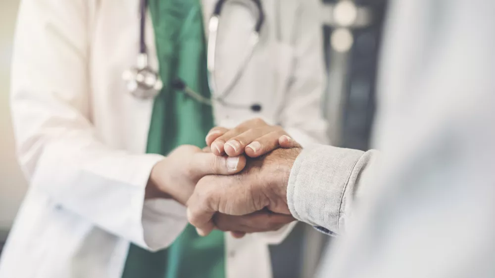 Pomoč pri zdravljenju raka. / Foto: Istock