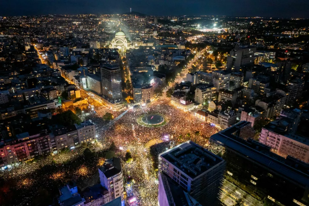 Supporters of the electoral list "Student List - Students Win" attend a final campaign rally at Slavija Square in Belgrade, Serbia, October 22, 2026. REUTERS/Marko Djurica