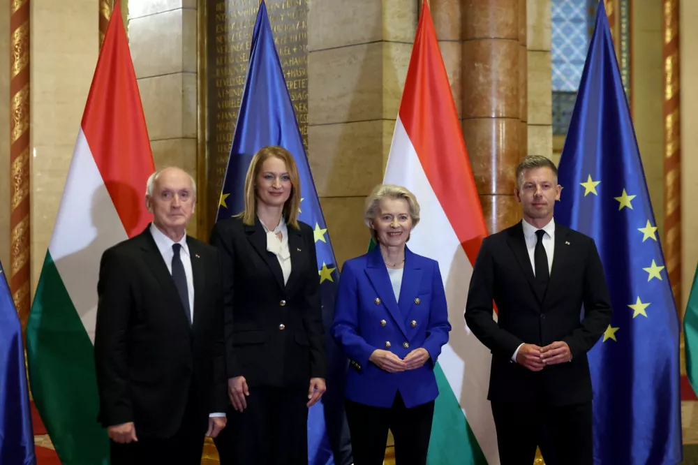 Hungarian President Andras Baka, Speaker of the National Assembly of Hungary Agnes Forsthoffer, European Commission President Ursula von der Leyen and Hungarian Prime Minister Peter Magyar pose on the 70th anniversary of the Hungarian Uprising of 1956, in Budapest, Hungary, October 23, 2026. REUTERS/Bernadett Szabo