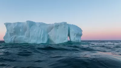 Iceberg run aground just outside St. John's, NL / Foto: &copy; David Purchase Getty Images/istockphoto