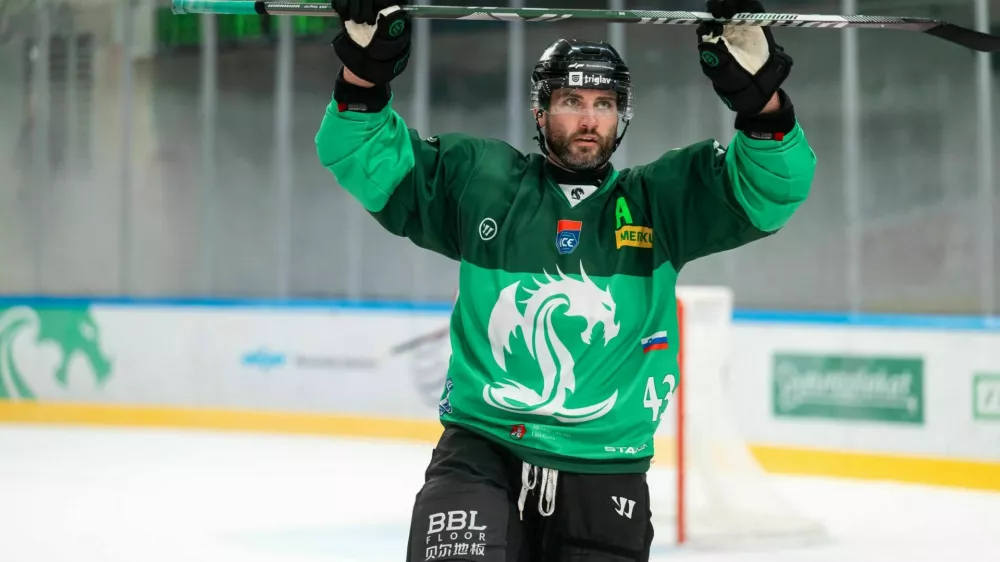 hokej na ledu, T. T. Brennan, Olimpija, Pustertal, IceHL, polfinale