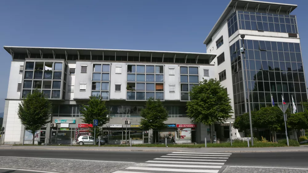 &Scaron;tirje izzivalci proti petemu mandatu Petra Verliča: Bo 36-milijonski projekt stolpnice odnesel župana?