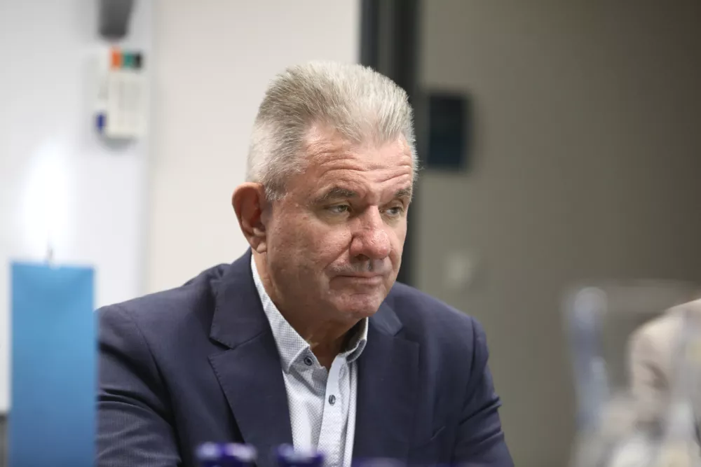 Projekt, ki bi ga &scaron;e tretjič premaknili po sporni poti