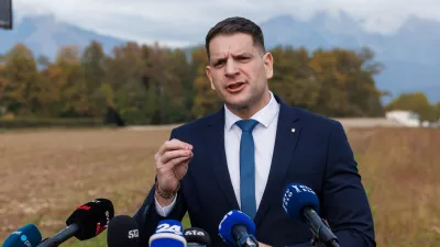 Kranj.Predsednik DZ in predsednik stranke Resnica Zoran Stevanovic je dal izjavo za medije o aktualnih tematikah.